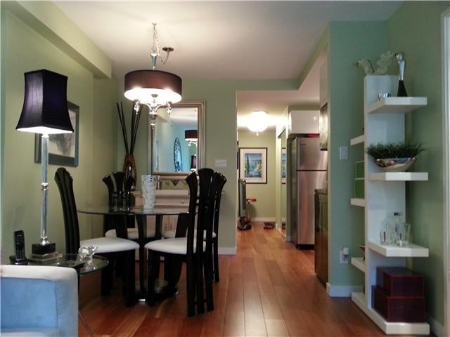# 708 588 BROUGHTON Street photo 2