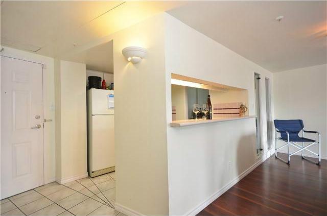 # 402 183 KEEFER Place photo 2