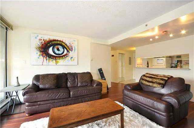 # 402 183 KEEFER Place photo 17