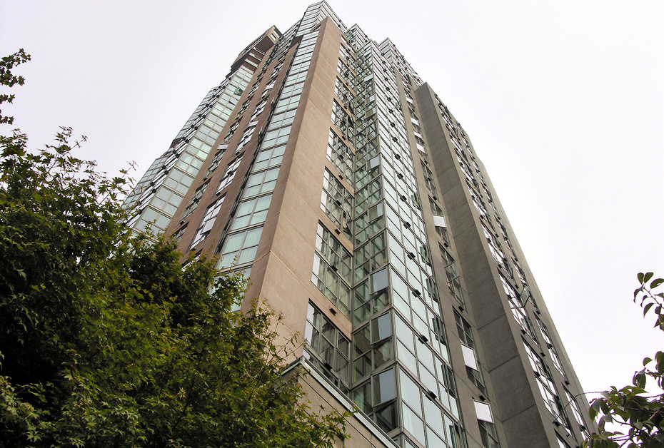 # 705 1188 HOWE Street photo 2