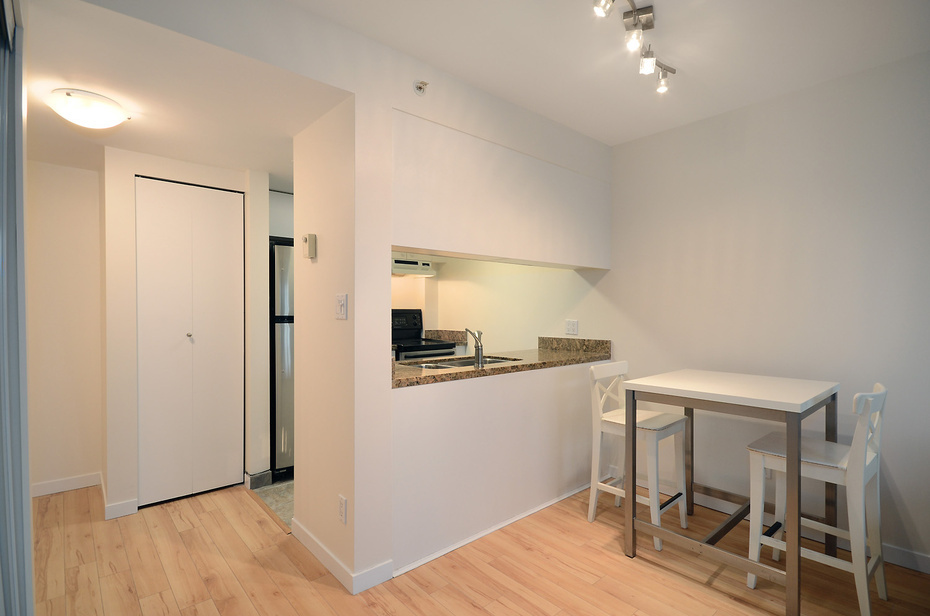 # 705 1188 HOWE Street photo 15