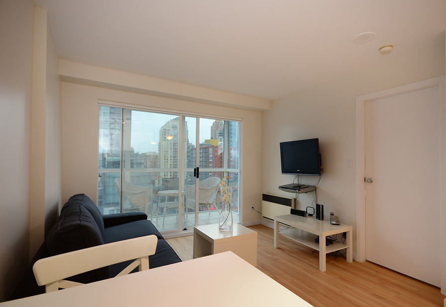 # 705 1188 HOWE Street photo 23