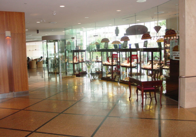  1400 ROBSON Street photo 9