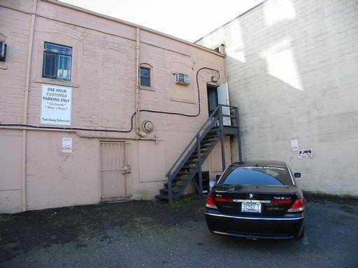 1429 W BROADWAY photo 4