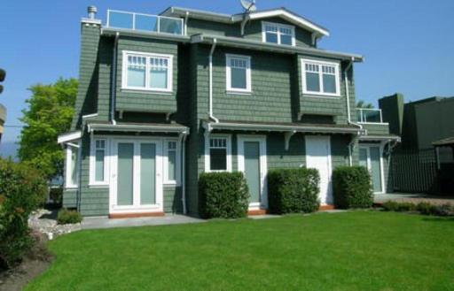  4514 MARINE DR photo 7