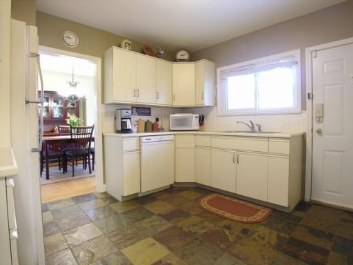  1541 W 60TH AV photo 4