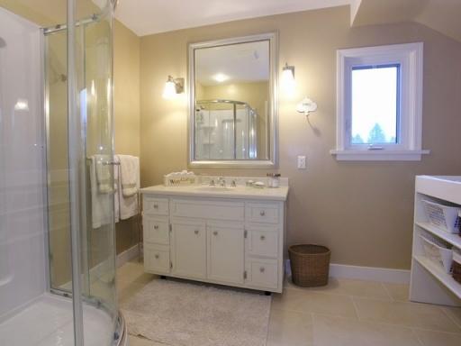  1541 W 60TH AV photo 5