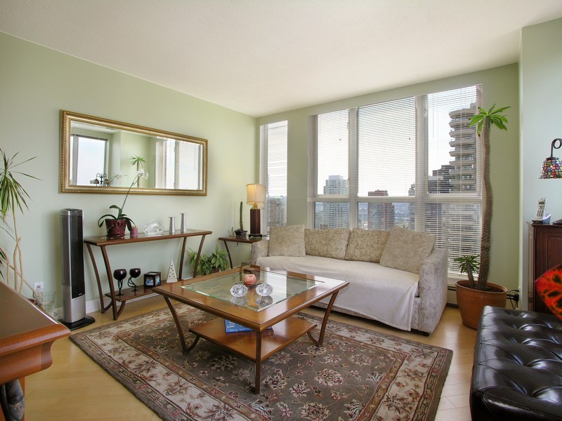 # 1402 1010 BURNABY ST photo 14