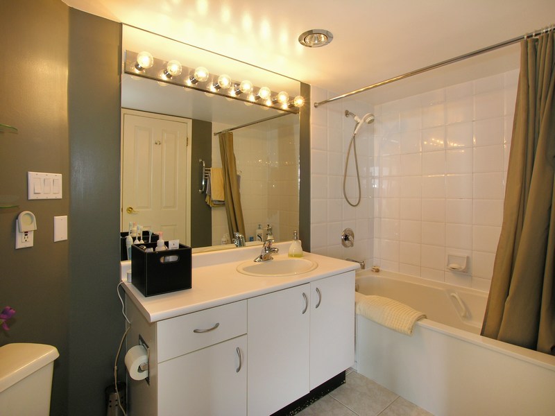 # 1402 1010 BURNABY ST photo 18