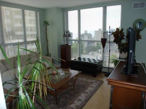 # 1402 1010 BURNABY ST photo 23