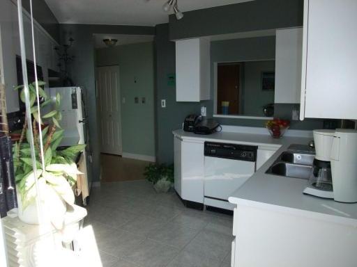 # 1402 1010 BURNABY ST photo 24