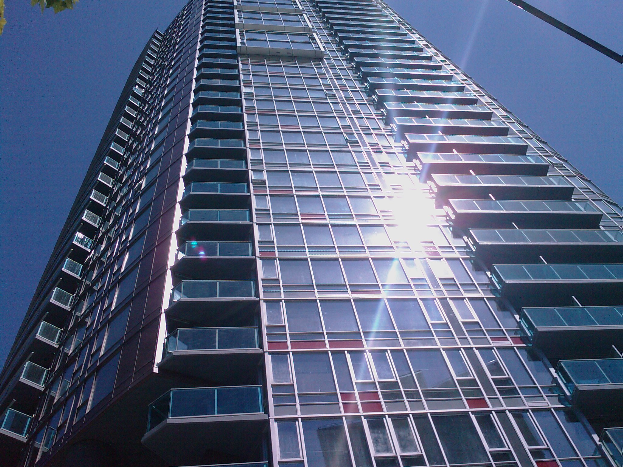 # 2609 233 ROBSON ST photo 8