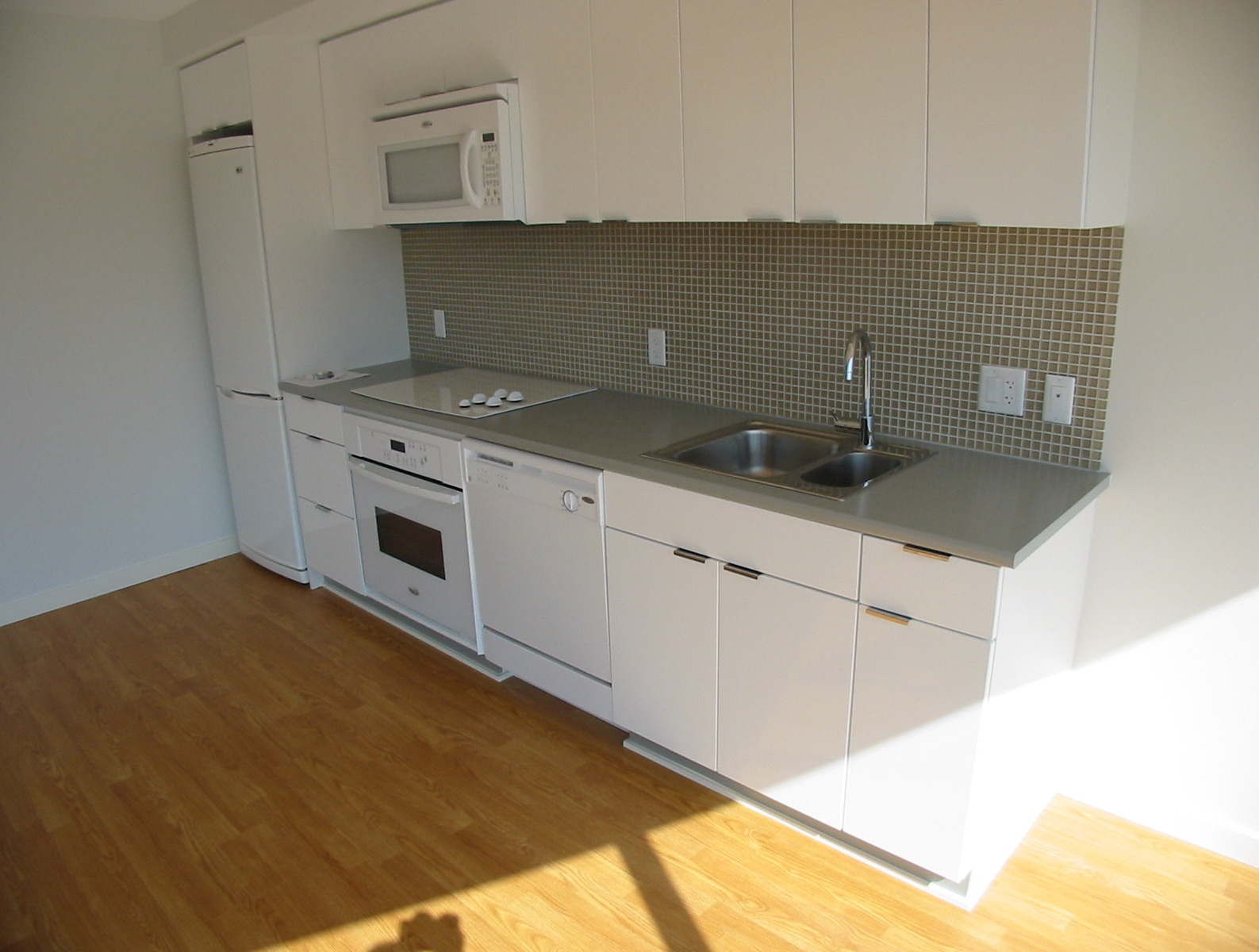 # 2609 233 ROBSON ST photo 15