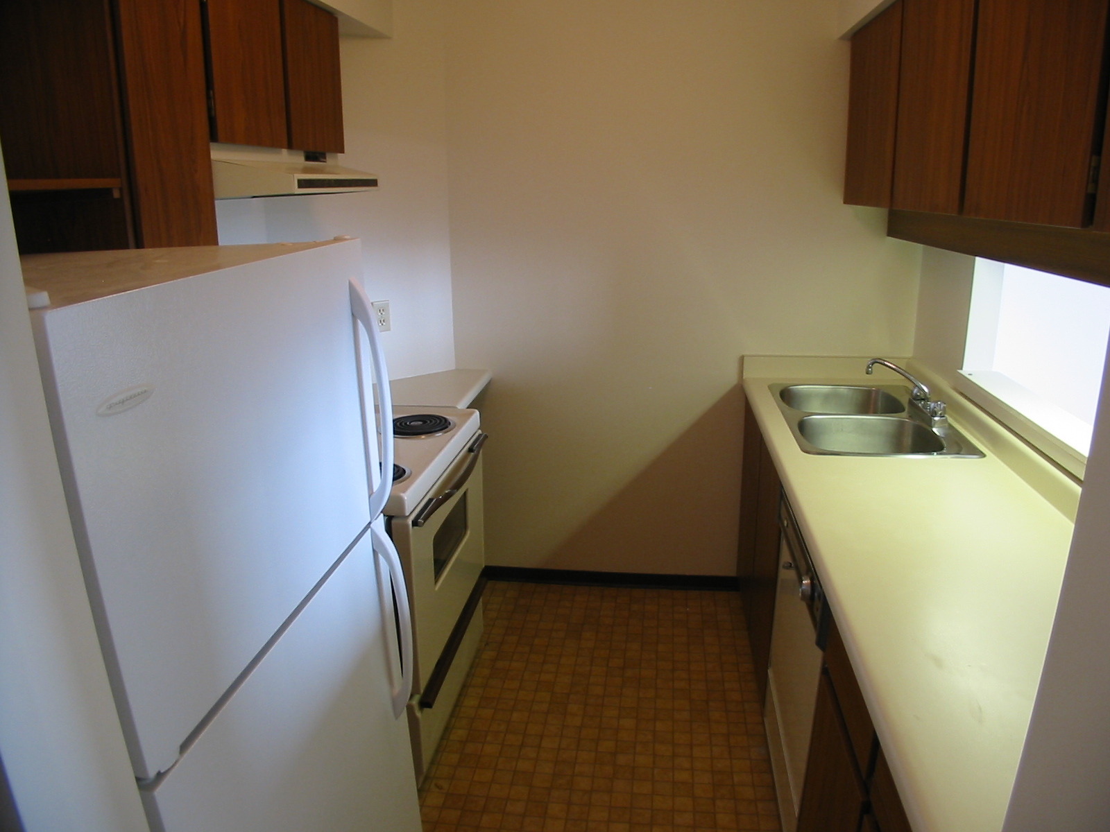 # 1403 3760 ALBERT ST photo 9