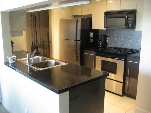 # 706 1408 STRATHMORE MEWS BB photo 9
