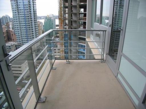 # 2105 565 SMITHE ST photo 18