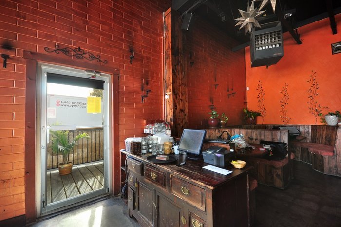 2095 Commercial Street photo 14
