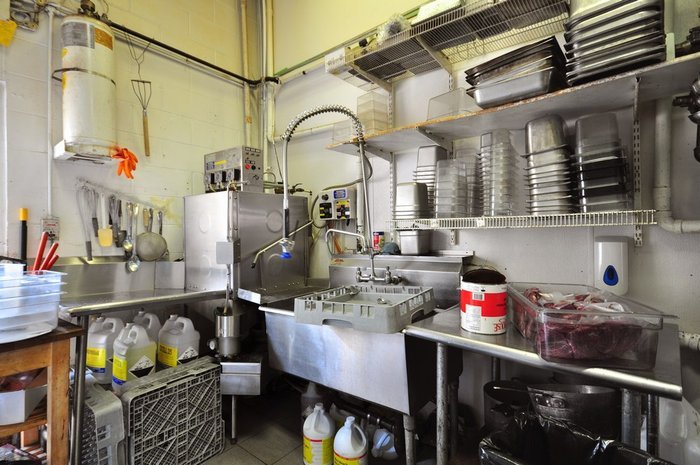  2095 Commercial Street photo 20