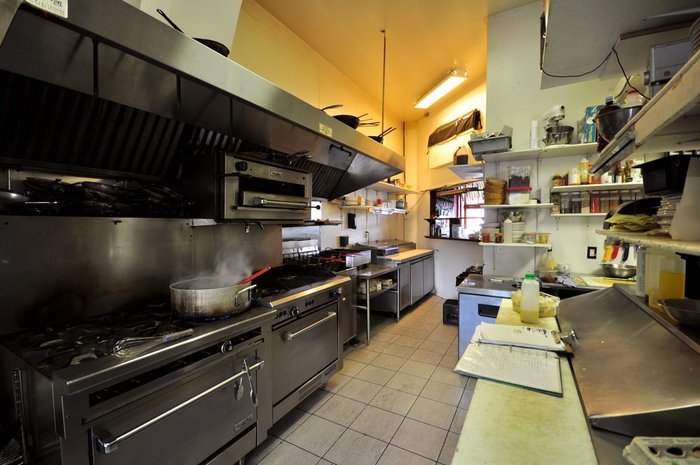  2095 Commercial Street photo 21