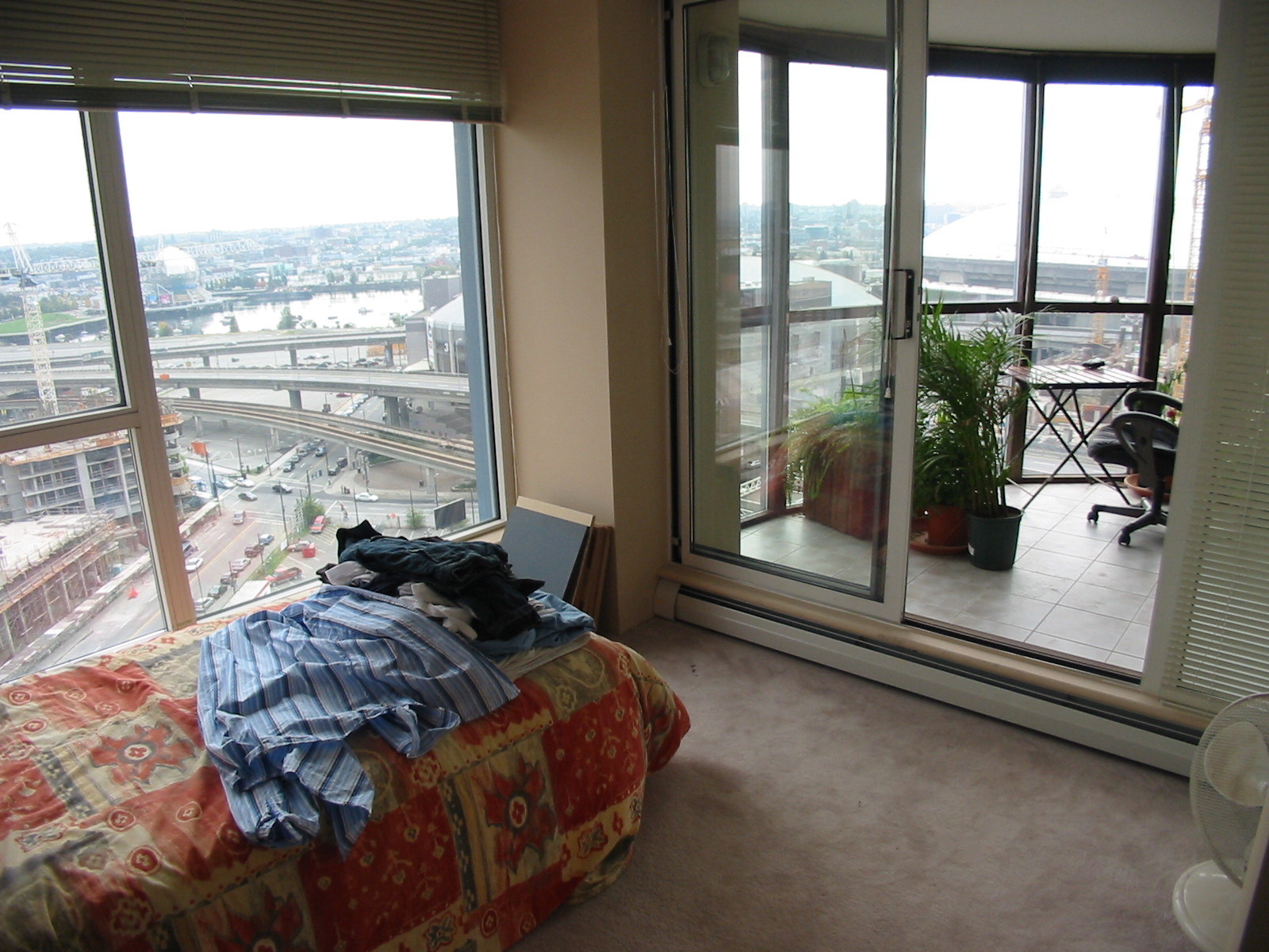 # 1604 183 Keefer PL photo 12
