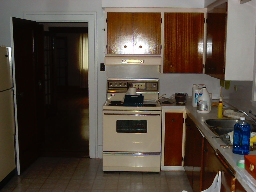  1076 E 20th  AVE photo 3