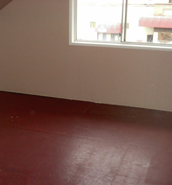  1076 E 20th  AVE photo 8
