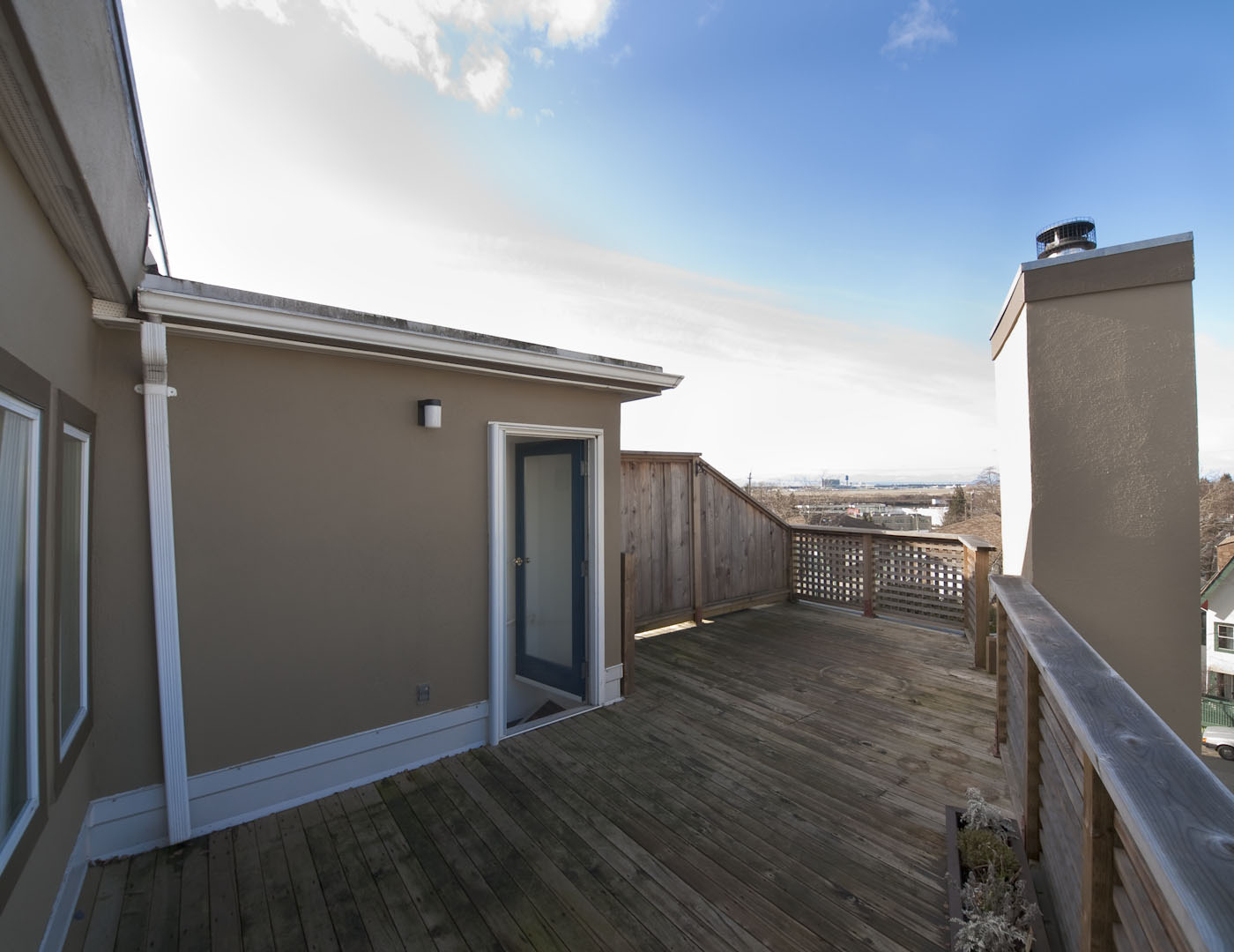 8653 MARINE DR photo 4