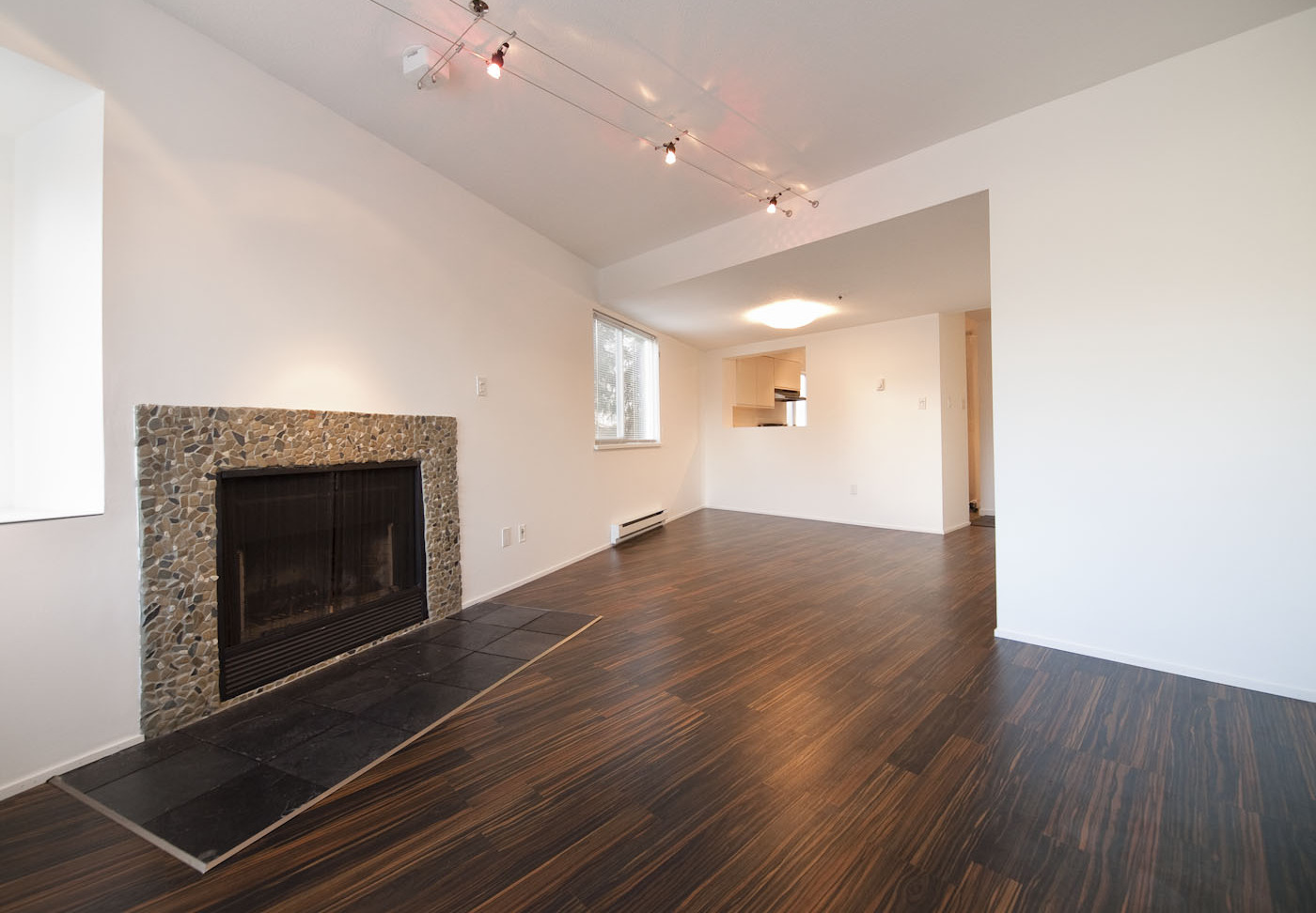 8653 MARINE DR photo 5
