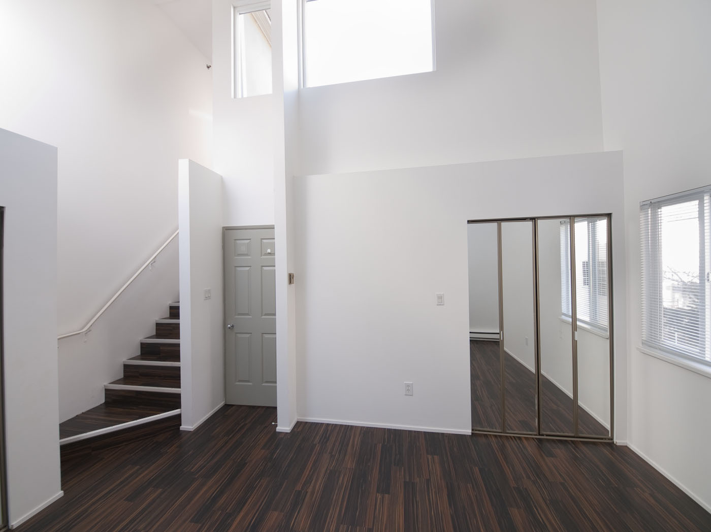 8653 MARINE DR photo 10