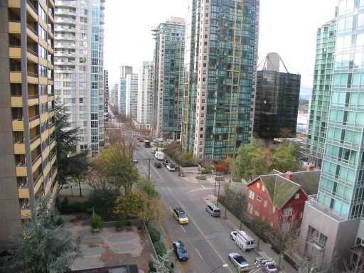# 905 1288 ALBERNI ST photo 10