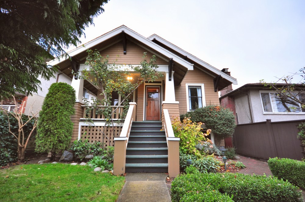 3183 ADANAC ST photo 11