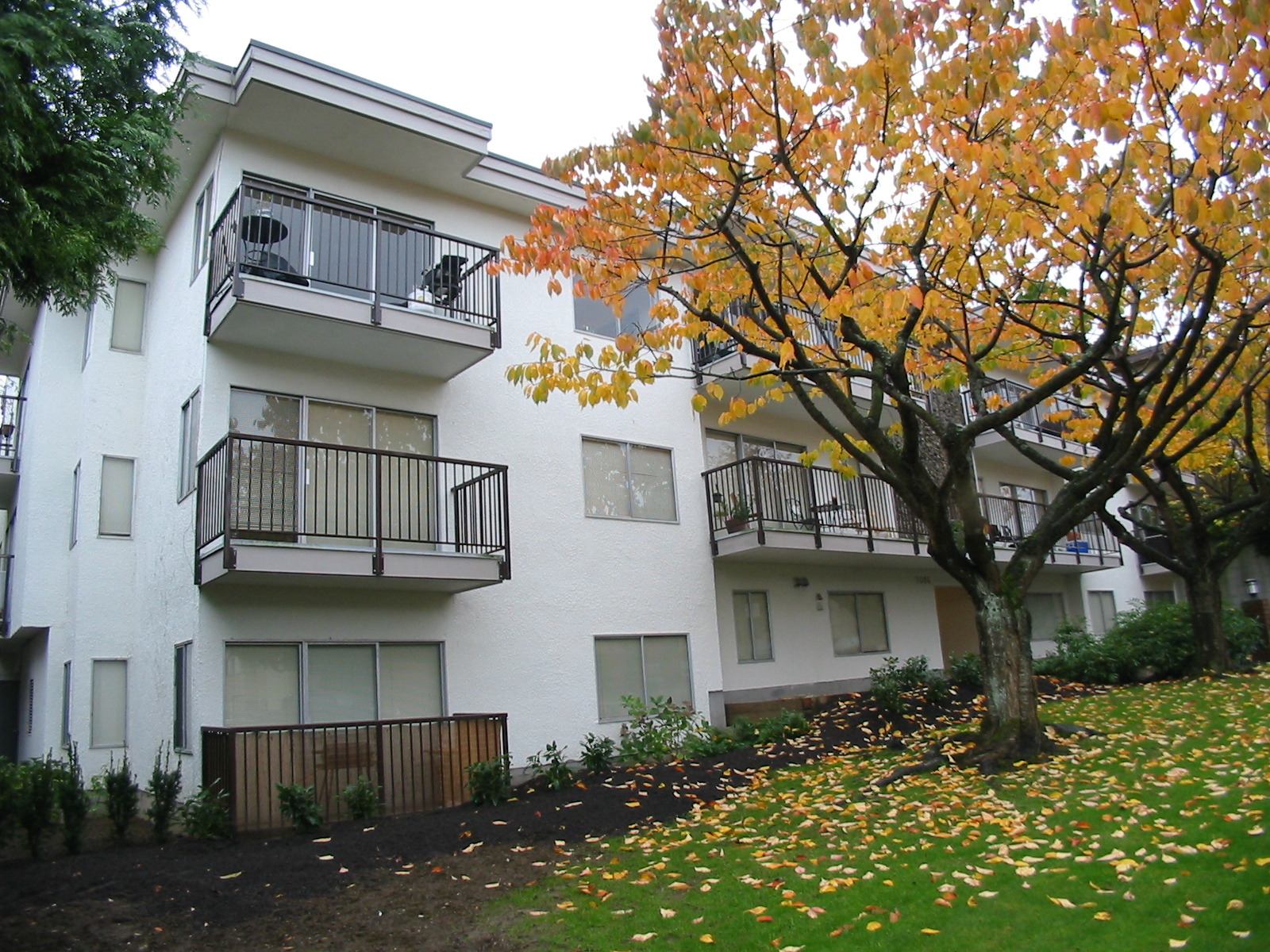  2086 w 2nd  Avenue photo 6