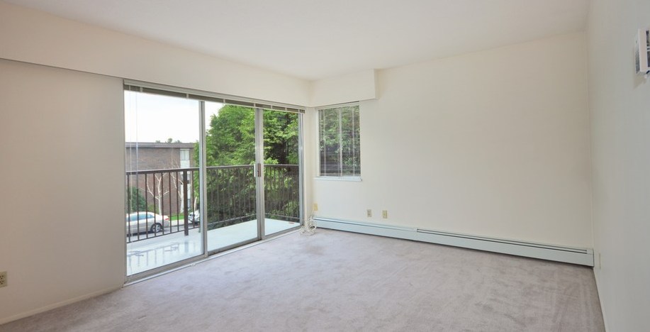  2086 w 2nd  Avenue photo 20