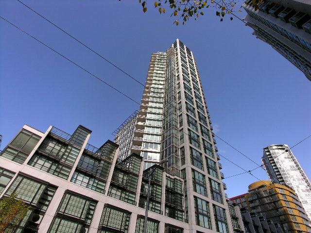# 2503 1255 SEYMOUR ST