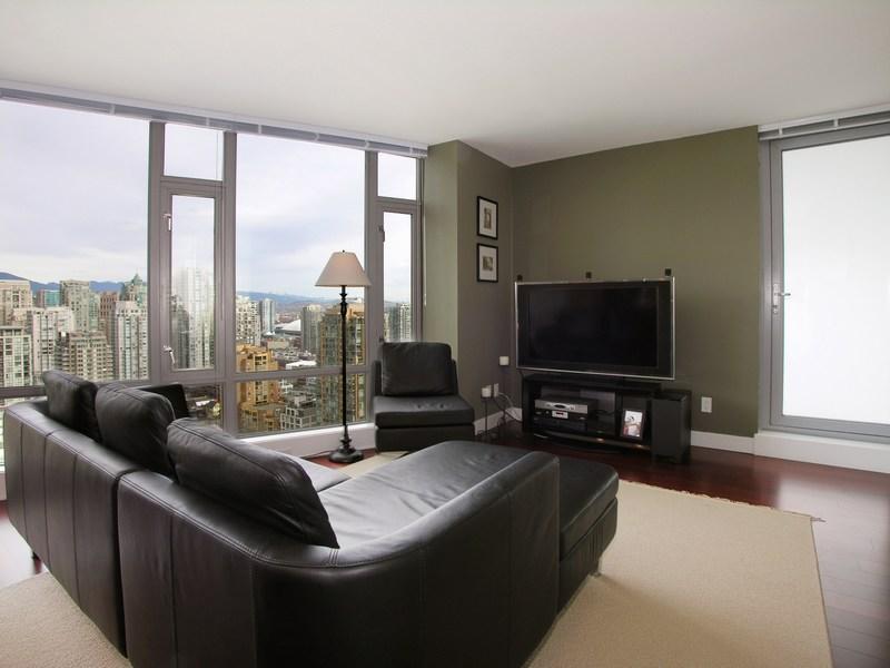 # 2601 1255 SEYMOUR ST photo 2